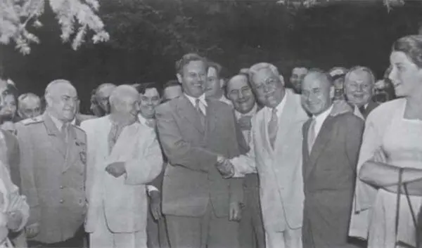 Встреча советского руководства с американской делегацией Крым 19561957 годы - фото 128