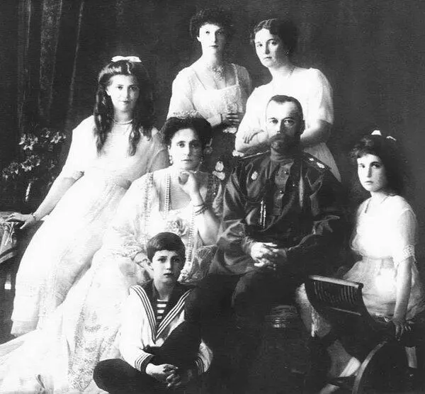Семья Государя Однако мистическая история Молитвы не ограничилась - фото 116