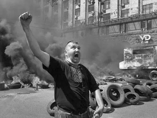Участник Майдана в Киеве 2014 год Надо сказать что предательство быстрая - фото 40