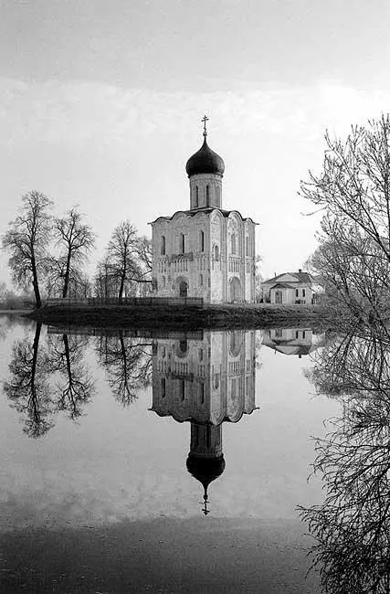Рис 174 Храм Покрова на Нерли Якобы вторая половина XII века Взято из - фото 163