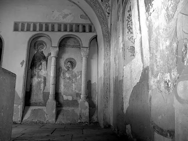 Рис 192 Фреска на стене Палаты Андрея Боголюбского Фотография 2005 года - фото 181
