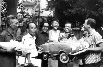 Аркадий Арканов Сам я попал в ЦДЛ в 1963 году когда стал сотрудничать с - фото 19