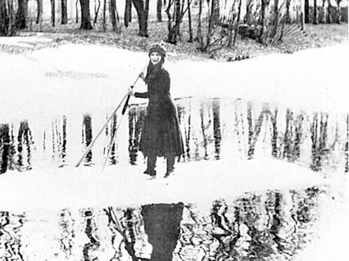 Великая княжна Мария Николаевна на льдине на Детском пруду Время от времени - фото 27