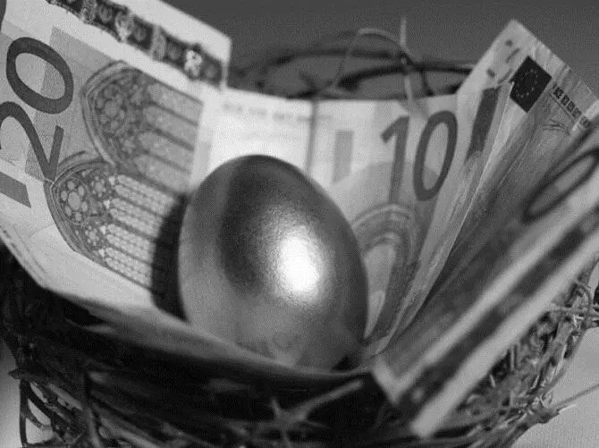 За болтовнёй джина они и не заметили как долетели Вышли из машины и оказались - фото 8