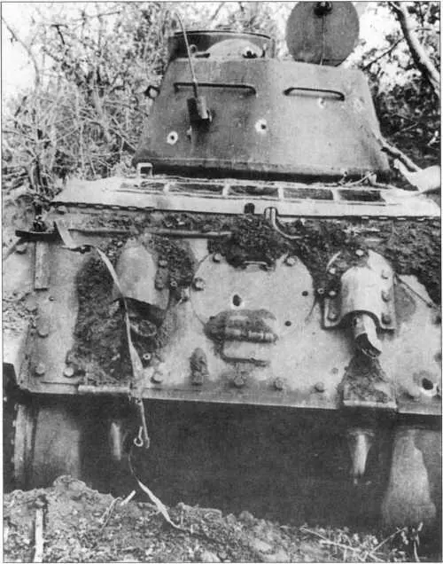 Подбитый советский Т3476 сфотографированный под Курском в июле 1943 г - фото 174