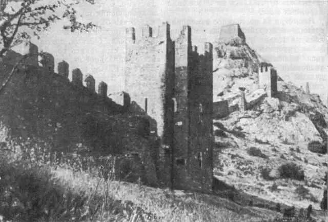 Генуэзская крепость Судак Современный вид Хотя в историю Крымский полуостров - фото 9