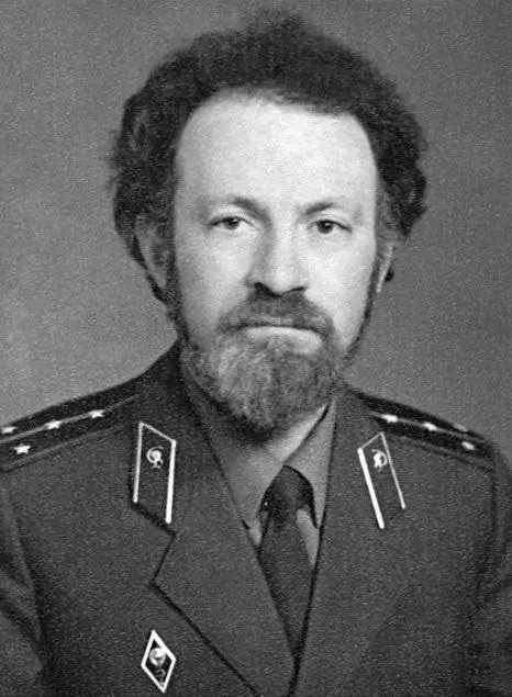 Михаил Семенович Фейгинзон Около 1980 Анатолий Сергеевич Редин в колонии - фото 45
