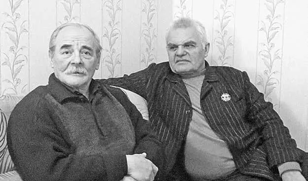 Владимир Антонов на фото слева и Владимир Шеин вынуждены были покинуть Литву - фото 24