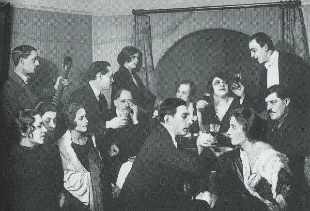 В отдельном кабинете ресторана гостиницы Европейская 1925 г В обеденном - фото 9