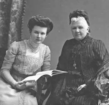 Марица Михалкова и А Н Унковская 1900е г г В Ф Джунковский сидит и - фото 37