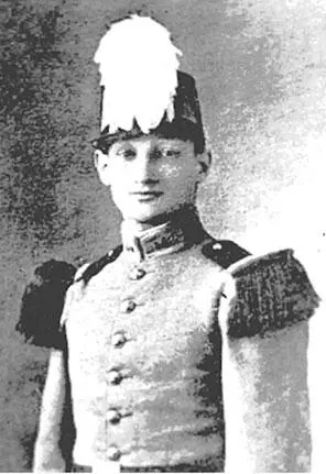 Дмитрий Шульгин Военное училище СенСир конец 1920х Мама любила - фото 31
