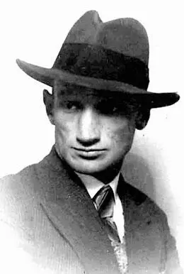 Дмитрий Шульгин 1935 В очередной раз не удивлюсь если читатель запутался в - фото 62