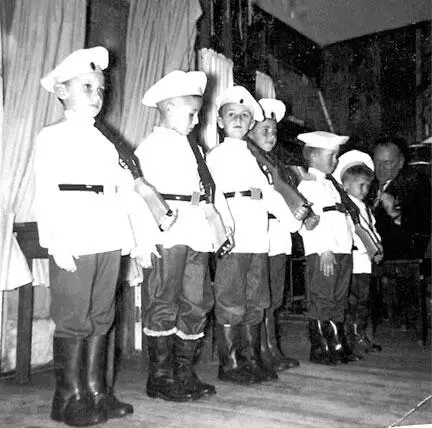 Белые мальчики Монтерей Никита Барский Сергей Трубецкой Михаил Павлов - фото 69
