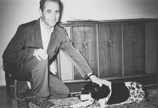 Владимир Федорович Марков 1960е Библейский красавец Арни из левой - фото 88
