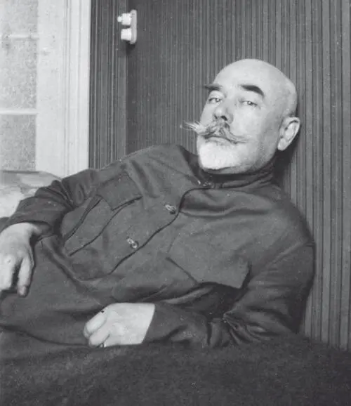Генерал А И Деникин в домашней обстановке Париж 1930е гг В Париже куда - фото 12