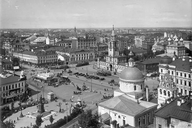 Страстная с 1937 г Пушкинская пл В правой части площади Страстной - фото 19