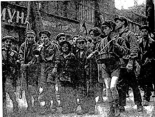 Пионерский отряд Фотография 1927 г Парад физкультурников на Красной - фото 22
