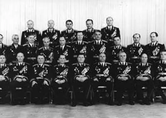 Руководящий и профессорскопреподавательский состав ВАГШ ВС РФ 1975 г - фото 41