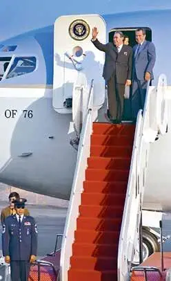Во время визита в США в 1973 г Утром 21 декабря в Правде а затем и в других - фото 18