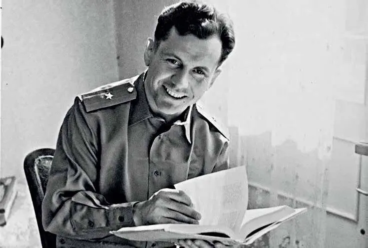 Хорошо посидеть над книгой У меня выходной Приезжай Его дом рядом с - фото 40