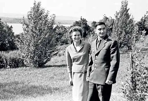 На берегу Волги Валерий Нет я был от Земли далеко но чувствовал людей - фото 87