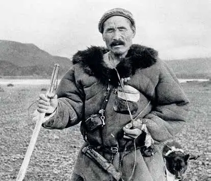 Ивану Пиновичу 52 года Лодку подхватило течением и только теперь я увидел - фото 31