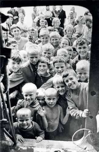 Я гляжу на жиденькие лопасти винта и не знаю что отвечать Сломается - фото 63