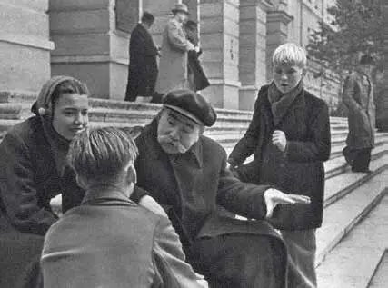 Фото автора 13 октября 1957 г Кандидат партии Родился в деревне бегал в - фото 52