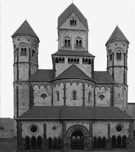 Рис 147 Церковь Св Марии 10931200 гг Германия Лаах из материалов - фото 49