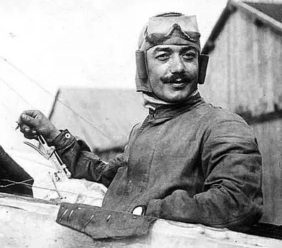 Осенью 1911 г Пегу познакомился с одним из первых французских летчиков - фото 10