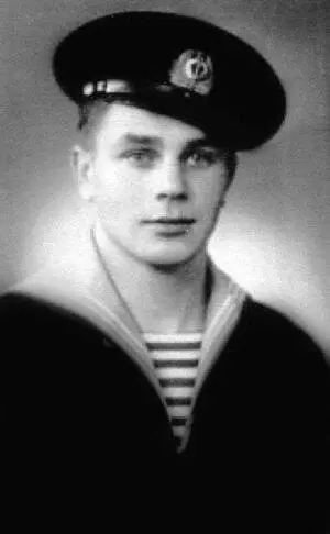 Юрий Утусиков курсант Ленинградского мореходного училища Министерства - фото 11