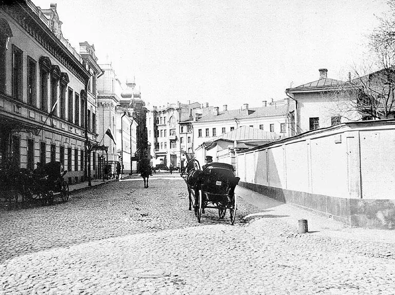 Малый Кисловский переулок в сторону Большой Никитской улицы 1913 г Напротив - фото 29