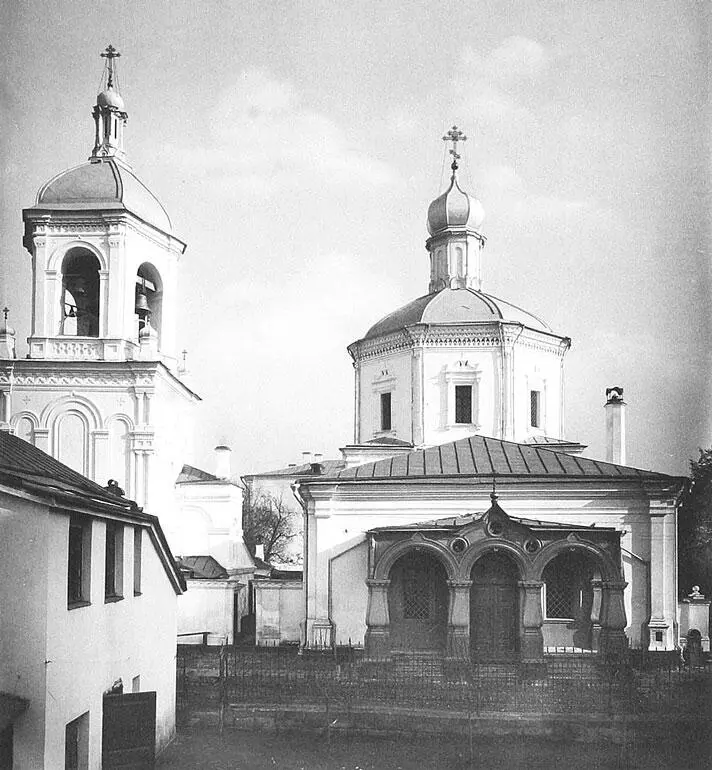 Церковь Николая в Гнездниках В послепожарное время был построен и соседний дом - фото 41