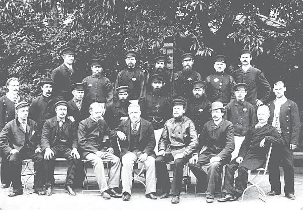 Дворники в зоосаду Роста 1894 год Служители при животных в зоосаду Роста - фото 7
