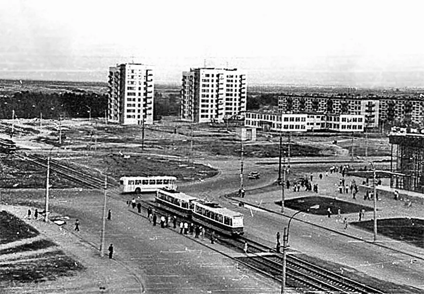 Перекресток проспекта Славы и Бухарестской улицы Фото М Романенко 1971 г В - фото 27