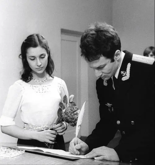 В день свадьбы Балашиха 26 декабря 1981 г Дочке Марийке полгода Ленинград - фото 18