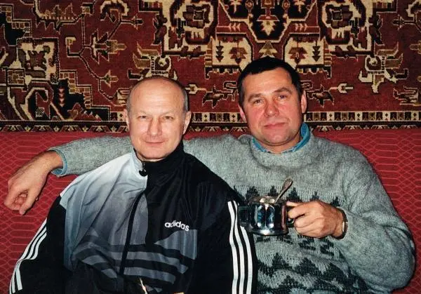 Тимур и Сергей Степанов СанктПетербург 1999 г Новый 2000 г в - фото 39