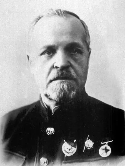 Рис 5 Комендант БОБР генераллейтенант АБ Елисеев Таким образом к началу - фото 6