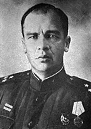 Ф И Комаров командир 128 СД Занимающая вторую линию обороны 128я стрелковая - фото 18