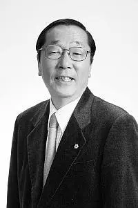 Масару Эмото родился в Японии в июле 1943 года В 1992 году получил сертификат - фото 1