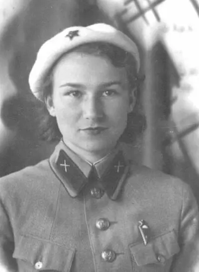 Анна Адамовна Беловеская Третью дочь Беловеских приемную звали Анной Так - фото 16