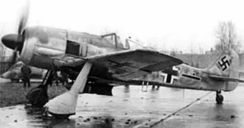 FockeWulf Fw190A В 1942 г было начато производство Fw190A4 главной - фото 62