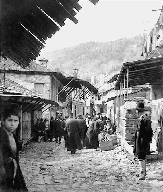Уличный рынок в Карее Фото 1904 г Как же управляется это государство в - фото 28