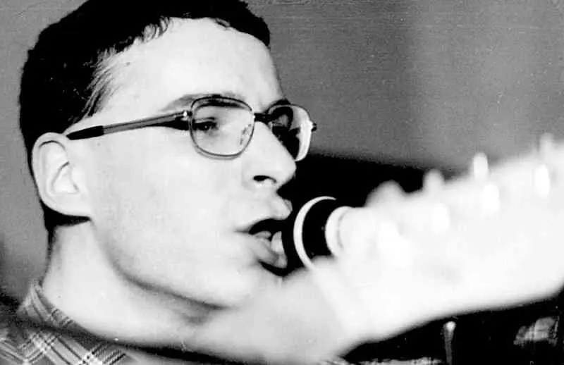 Илья Шестаков вокалист Кабинета Басиста мы нашли у нас в первом гуманитарном - фото 13