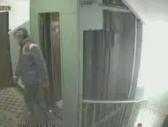 В 1519приезжает ДЕВУШКА и так старательно звонит в нашу дверь что наклоняется - фото 13