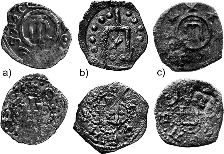 Рис 4 Серебряные и медные монеты Каффы отчеканенные осенью 1466 г с - фото 13