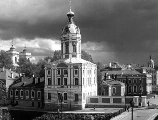АлександроНевский монастырь был основан Петром I в память св князя Александра - фото 13