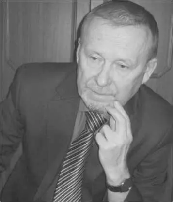 Родился 21 октября 1953 года в городе Лениногорске республика Татарстан В - фото 13