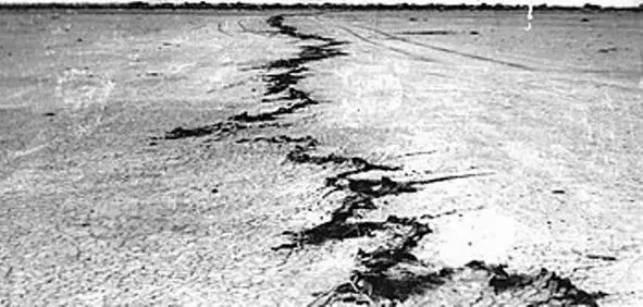Общая протяженность системы разрывов после Кумдагского землетрясения 1983 года - фото 27