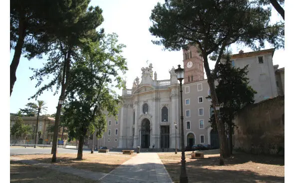 Базилика Santa Croce in Gerusalemme В 614г город в Палестине был завоеван - фото 8